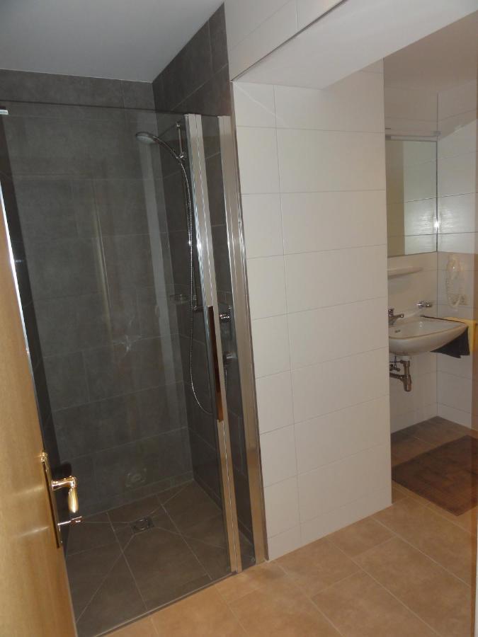 Haus Raetia Apartment Serfaus Ruang foto